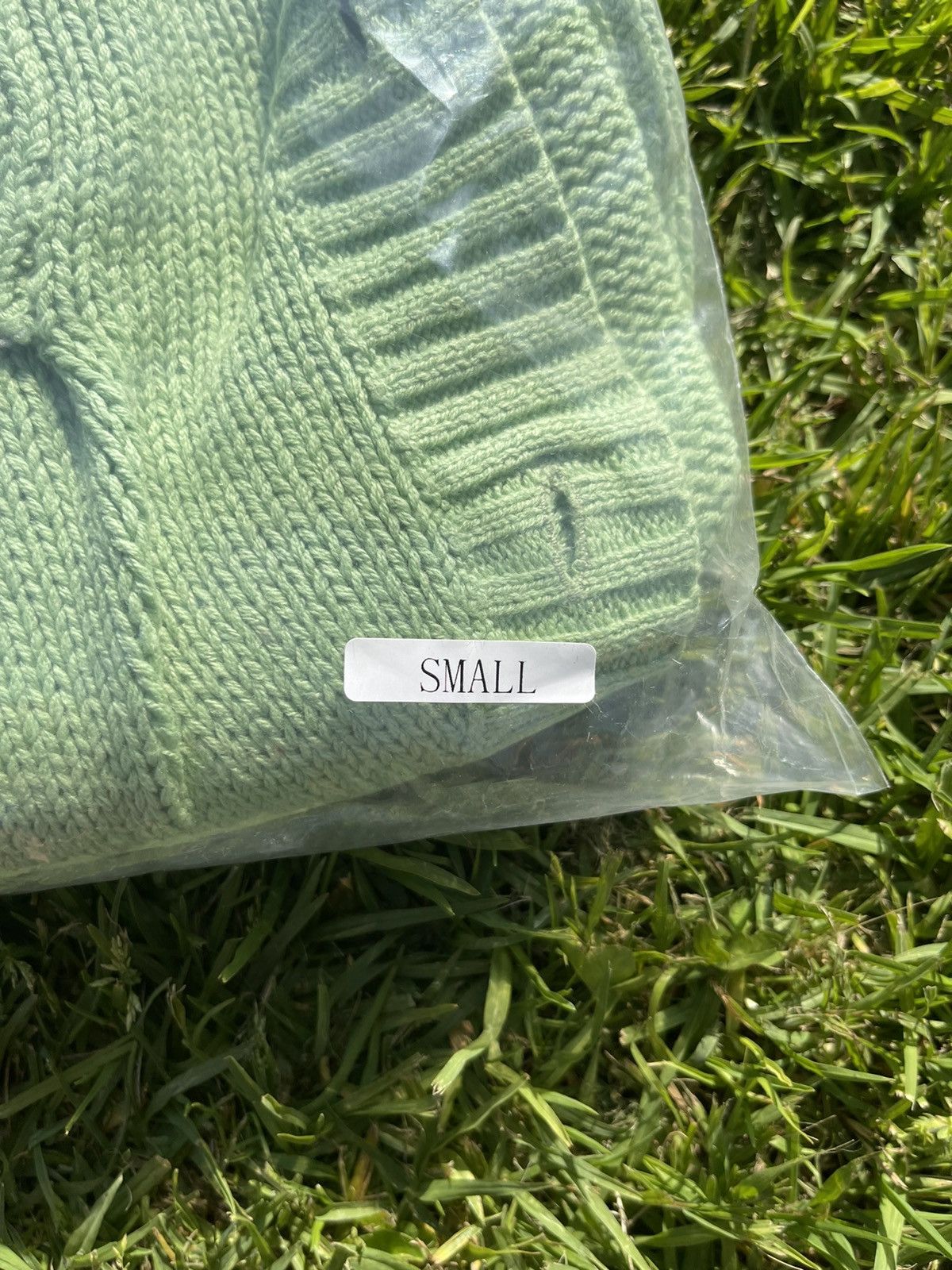Ruben Kone Ruben Kone cropped knit cardigan size small in mint Size US S / EU 44-46 / 1 - 8 Thumbnail