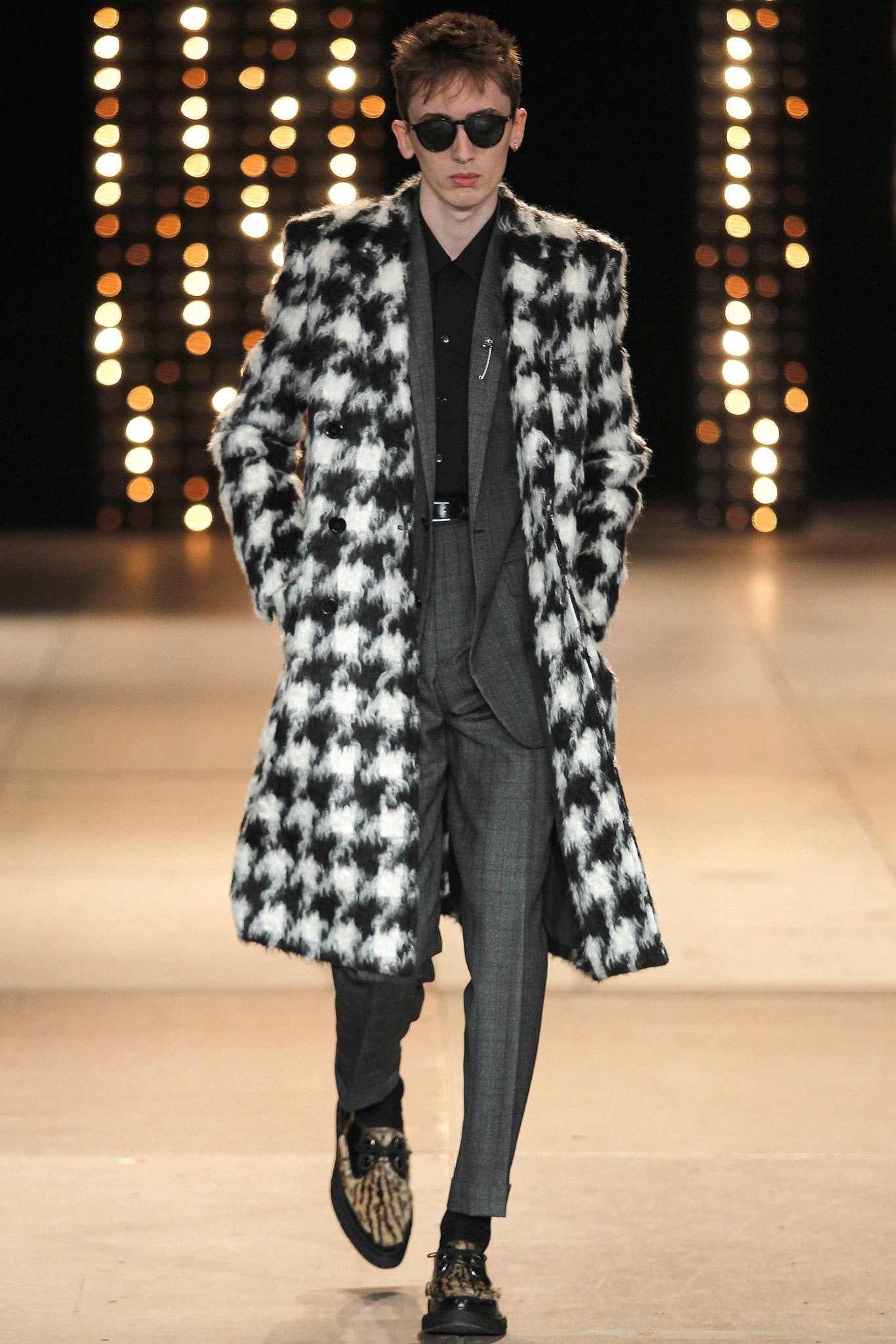 Saint laurent 2025 houndstooth coat