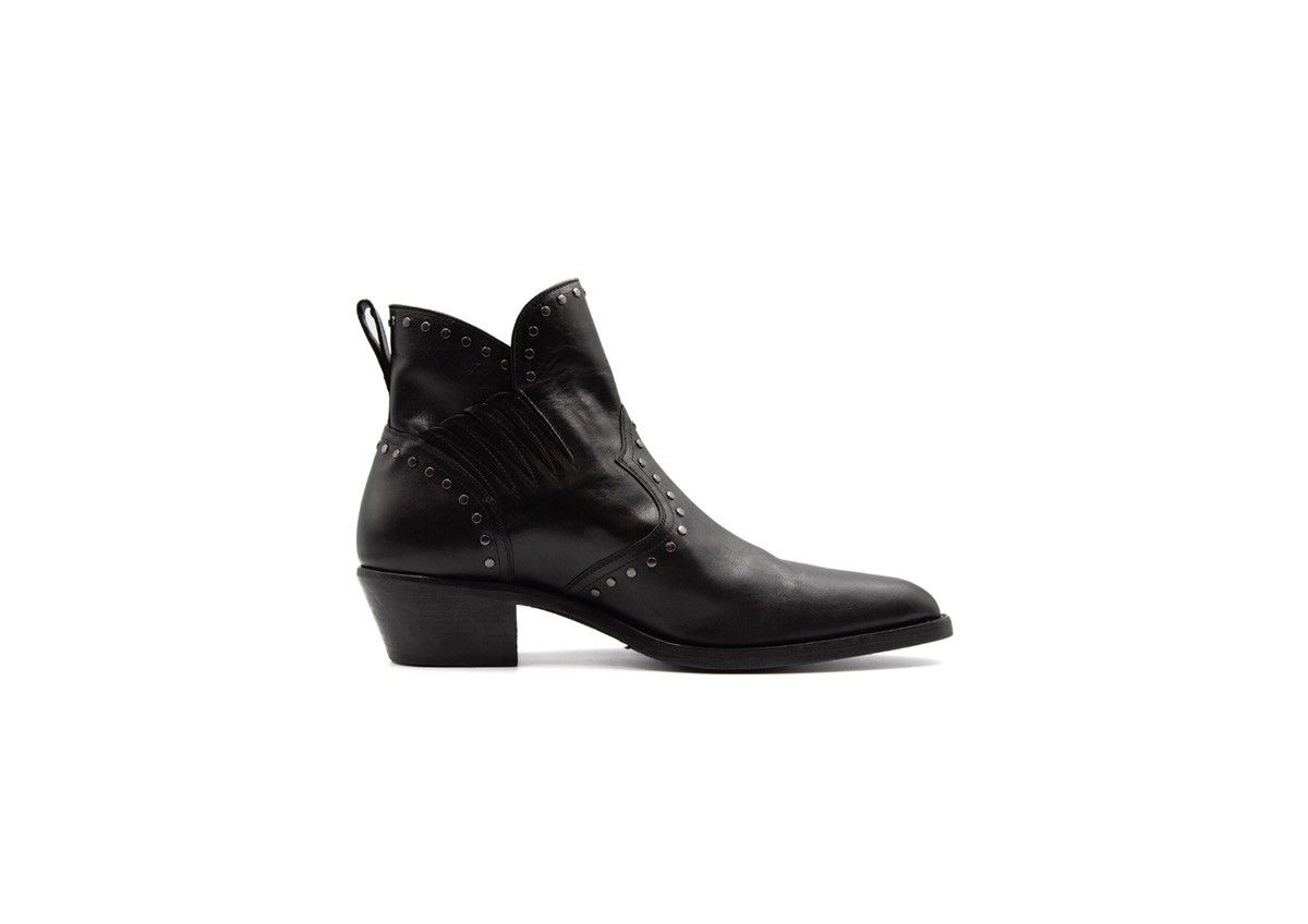 Saint laurent dakota boots clearance