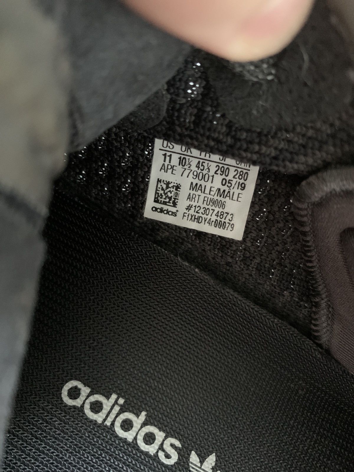 Adidas Yeezy Boost V2 Black Non Reflective Size US 11 / EU 44 - 7 Thumbnail