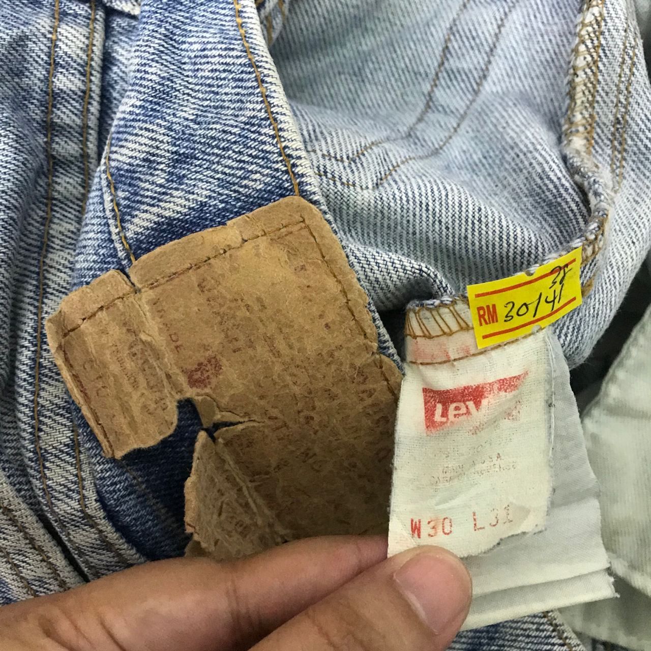 Levi's Vintage Clothing 🔥 Vintage Levi's Art Design Paints Denim Jeans Size US 30 / EU 46 - 11 Thumbnail