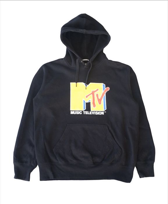 Uniqlo best sale logo hoodie