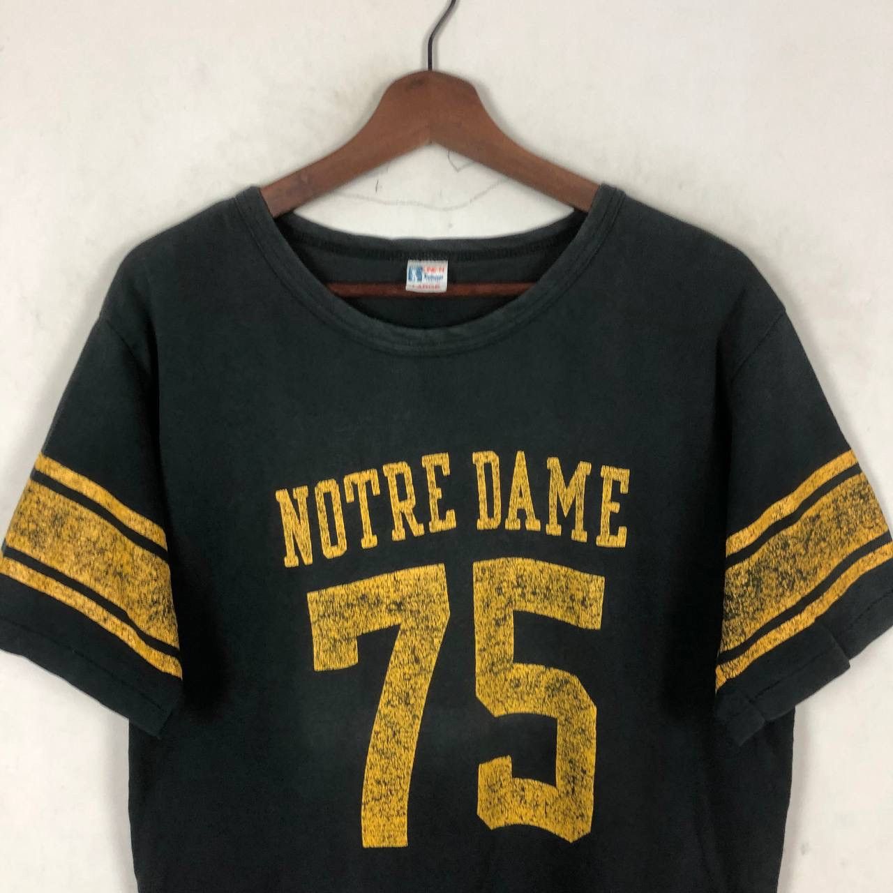 Vintage Vintage 90’s NOTRE DAME Tee Size US M / EU 48-50 / 2 - 3 Thumbnail