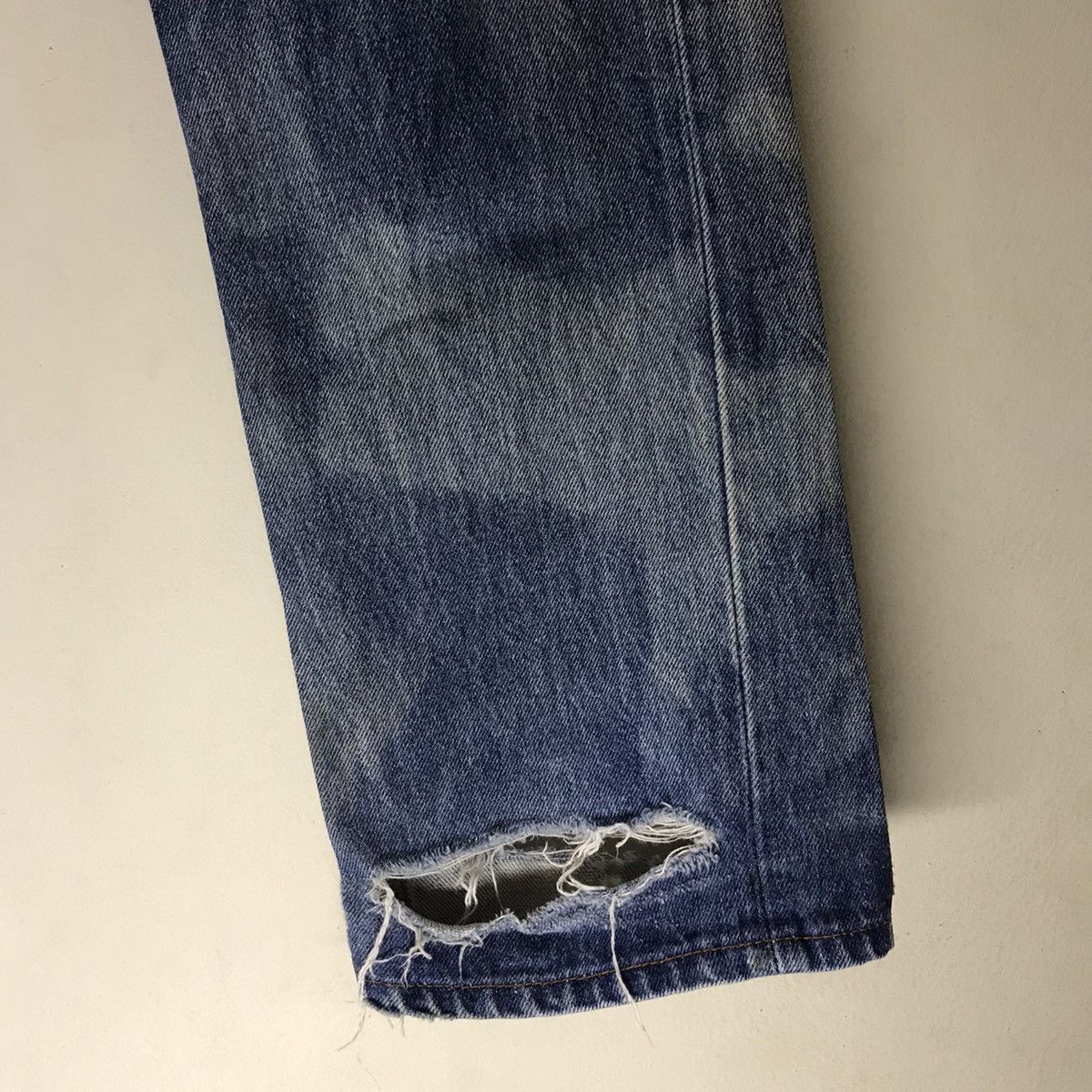 Levi's Vintage Levis 501xx Thrashed Jeans Size US 32 / EU 48 - 10 Thumbnail