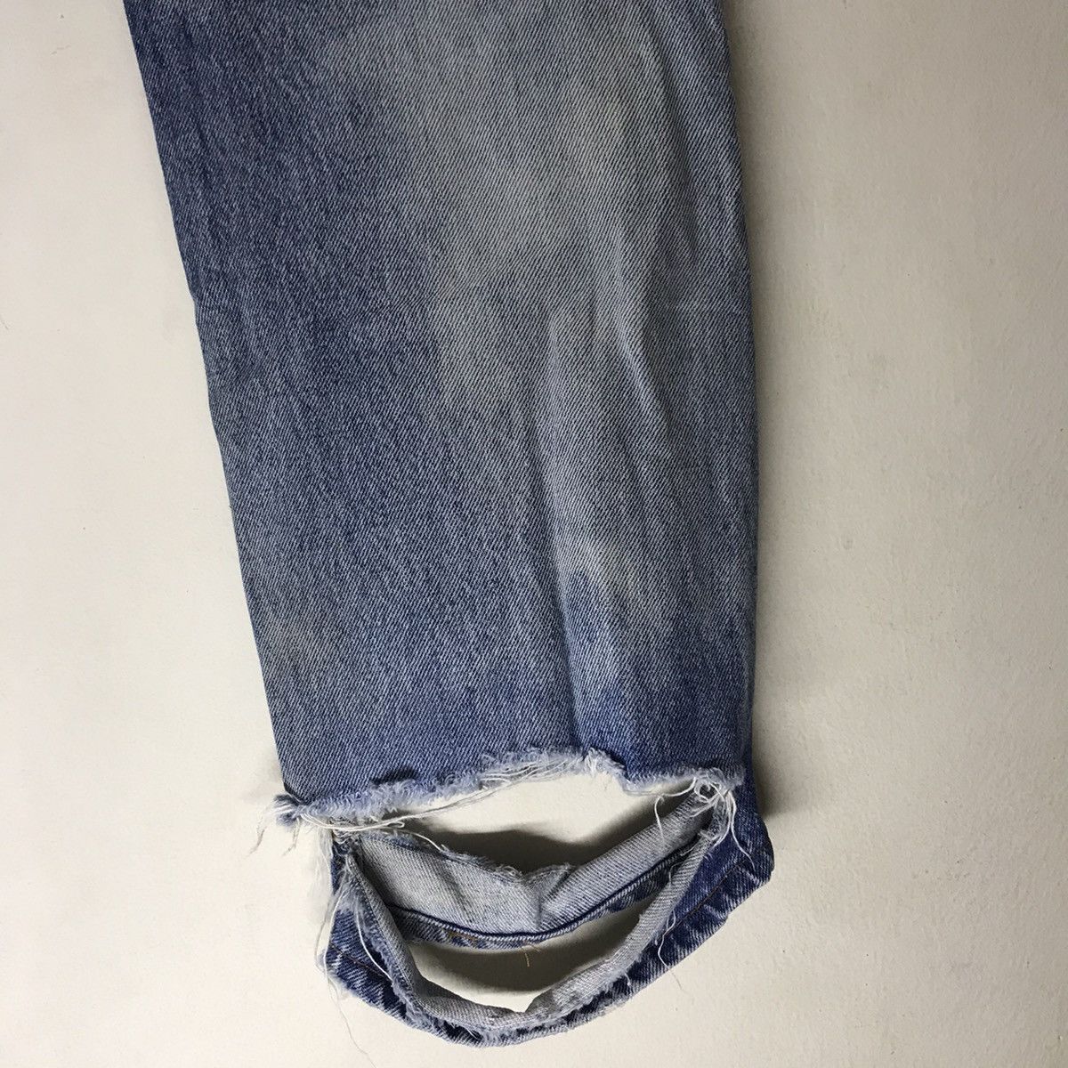 Levi's Vintage Levis 501xx Thrashed Jeans Size US 32 / EU 48 - 18 Thumbnail