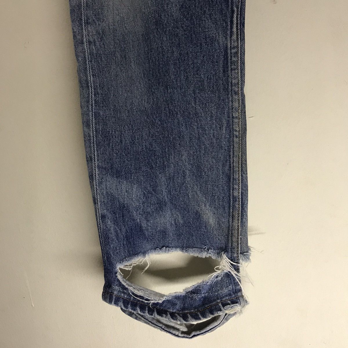 Levi's Vintage Levis 501xx Thrashed Jeans Size US 32 / EU 48 - 9 Thumbnail