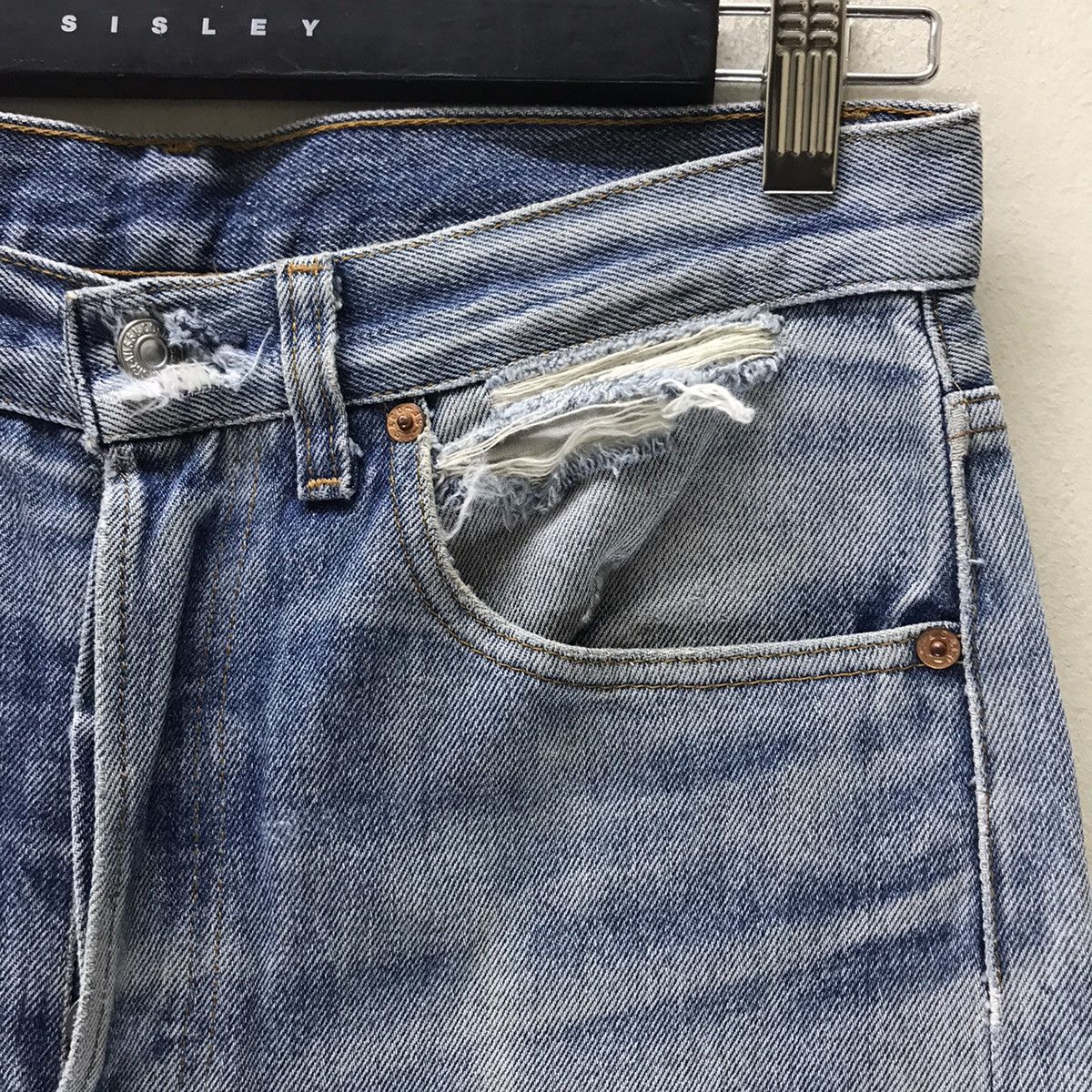Levi's Vintage Levis 501xx Thrashed Jeans Size US 32 / EU 48 - 5 Thumbnail