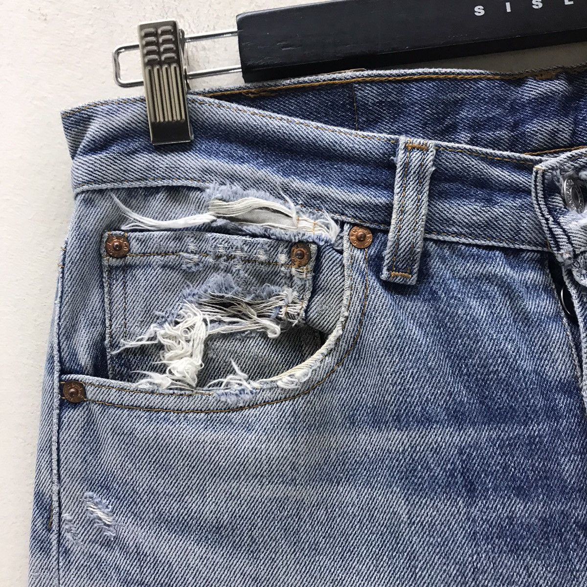 Levi's Vintage Levis 501xx Thrashed Jeans Size US 32 / EU 48 - 4 Thumbnail