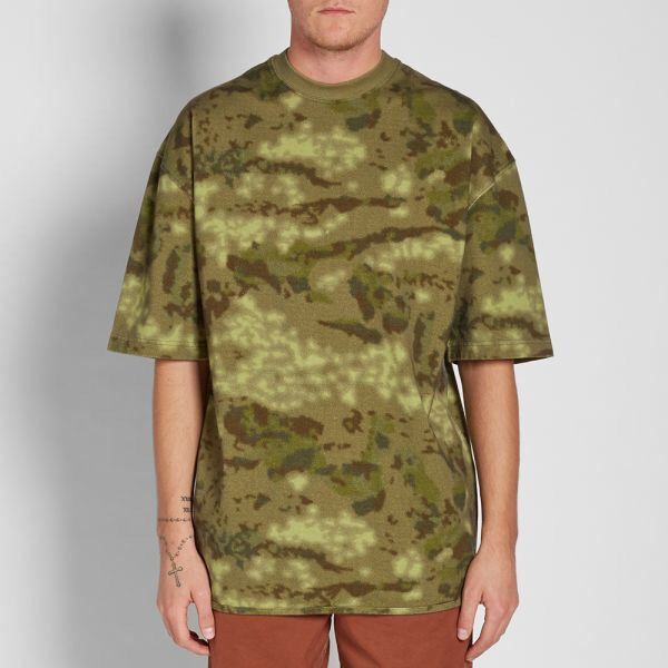 Yeezy Yeezy Season 3 Oversized Camo Tee Size US S / EU 44-46 / 1 - 2 Thumbnail