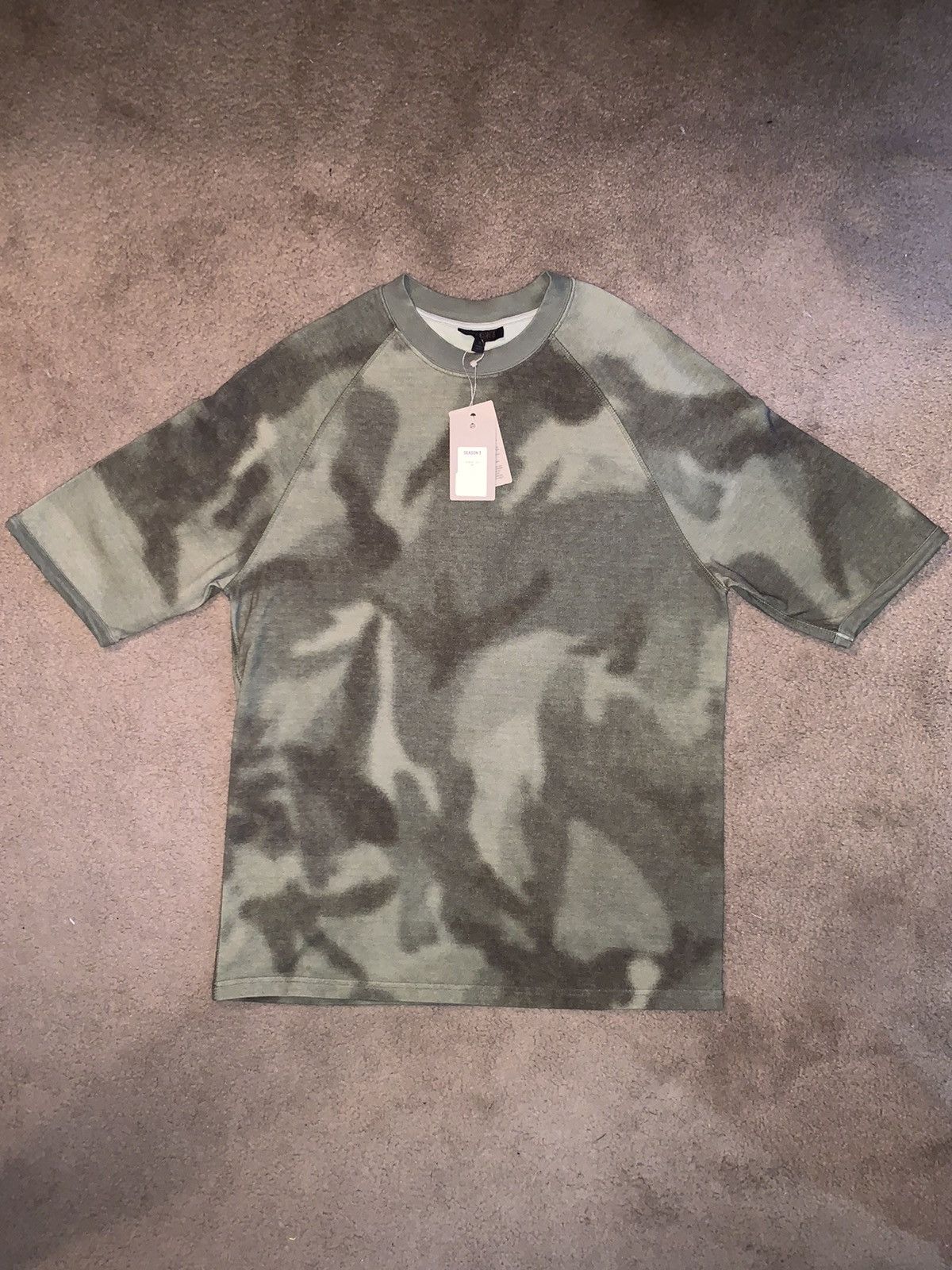 Yeezy Yeezy Season 3 Oversized Camo Tee Size US S / EU 44-46 / 1 - 7 Thumbnail