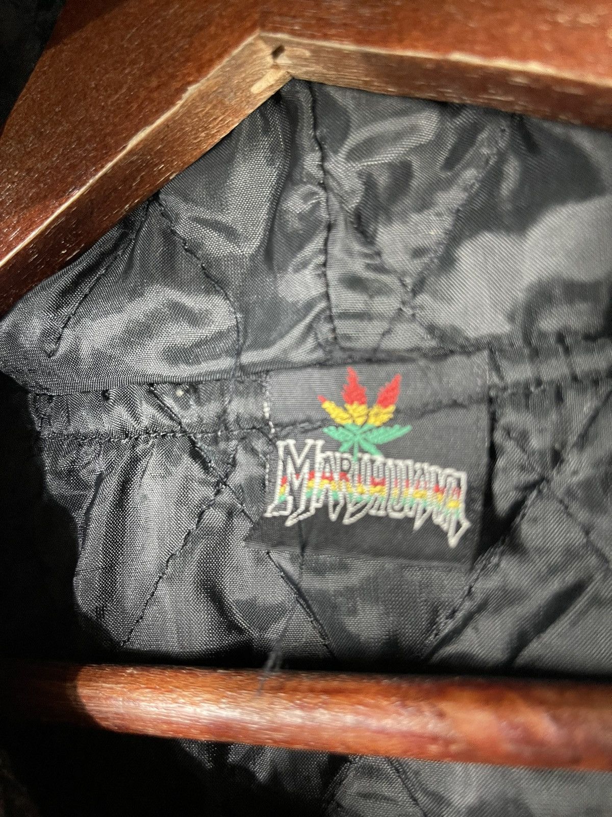 Vintage Snoop Dogg Vintage Rasta MARIJUANA Big Logo Size US L / EU 52-54 / 3 - 4 Thumbnail