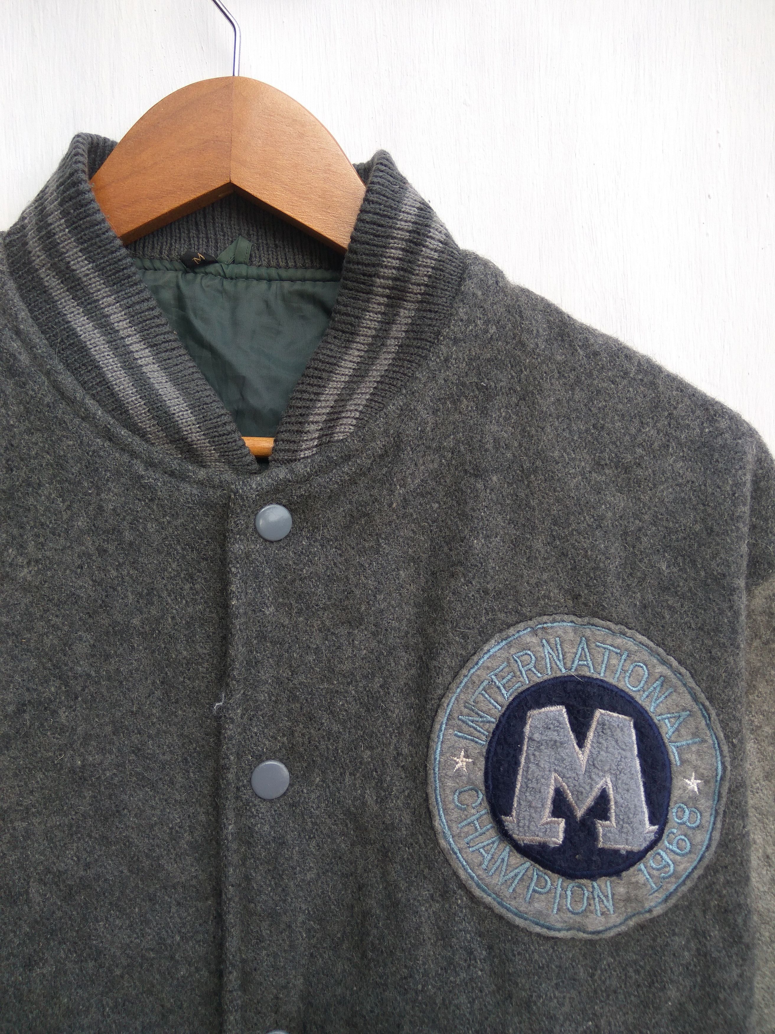 Vintage Varsity Jacket International Champion 1968 wool jacket Size US S / EU 44-46 / 1 - 3 Thumbnail