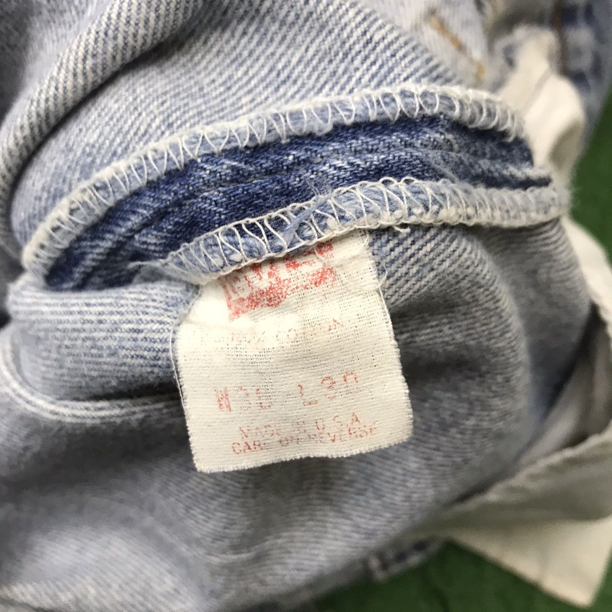 Levi's Vintage 90s Levis 501 Distressed Denim Jeans Size US 34 / EU 50 - 22 Thumbnail