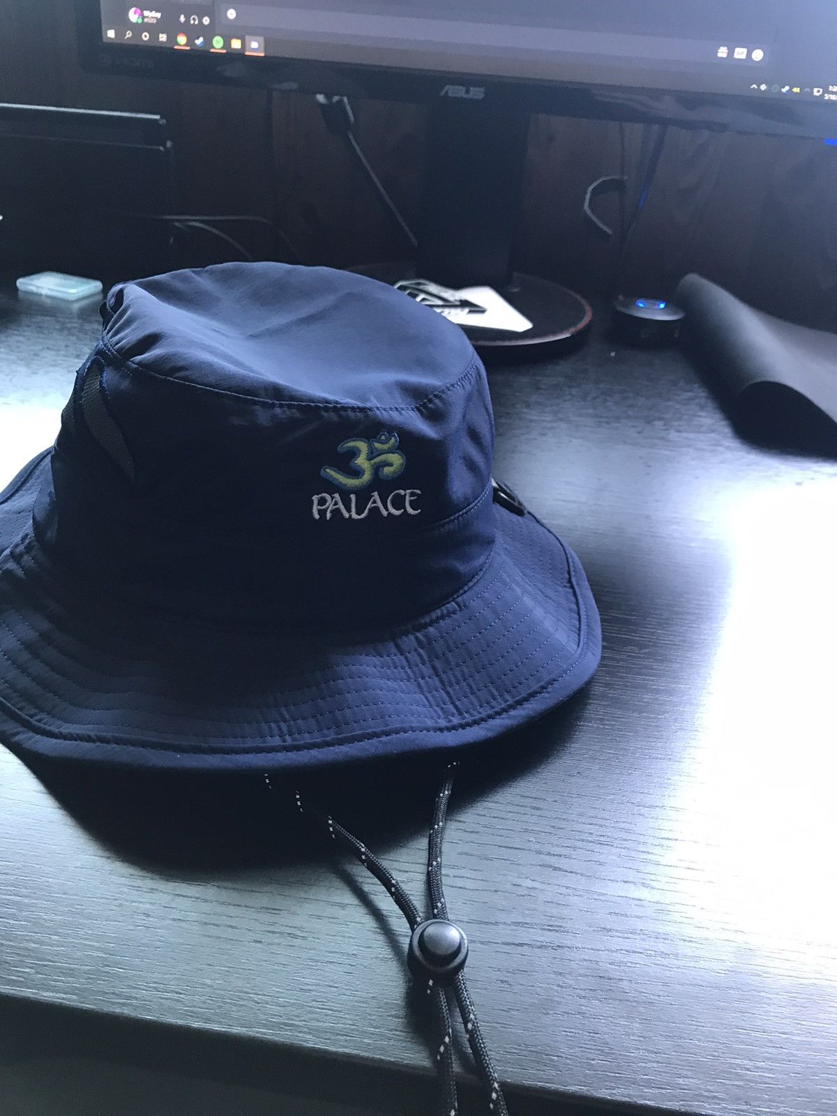 Palace Palace OM Shell Bucket Hat Navy S/M | Grailed