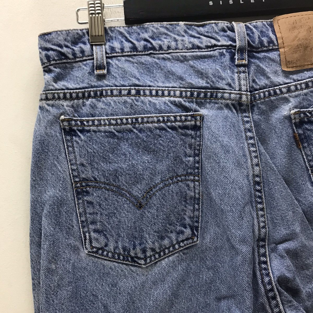 Levi's Vintage 90s Levis 550 Relaxed Tapered Stonewash Size US 37 - 12 Thumbnail