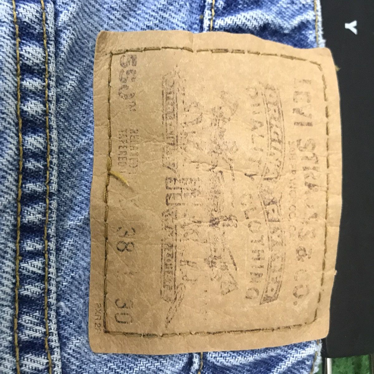Levi's Vintage 90s Levis 550 Relaxed Tapered Stonewash Size US 37 - 18 Thumbnail