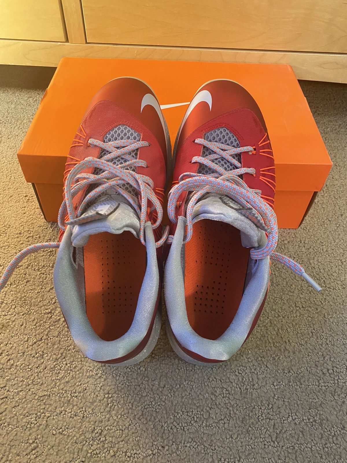 Nike Air Max LeBron 10 Low University Red 2013 Size US 9 / EU 42 - 6 Thumbnail
