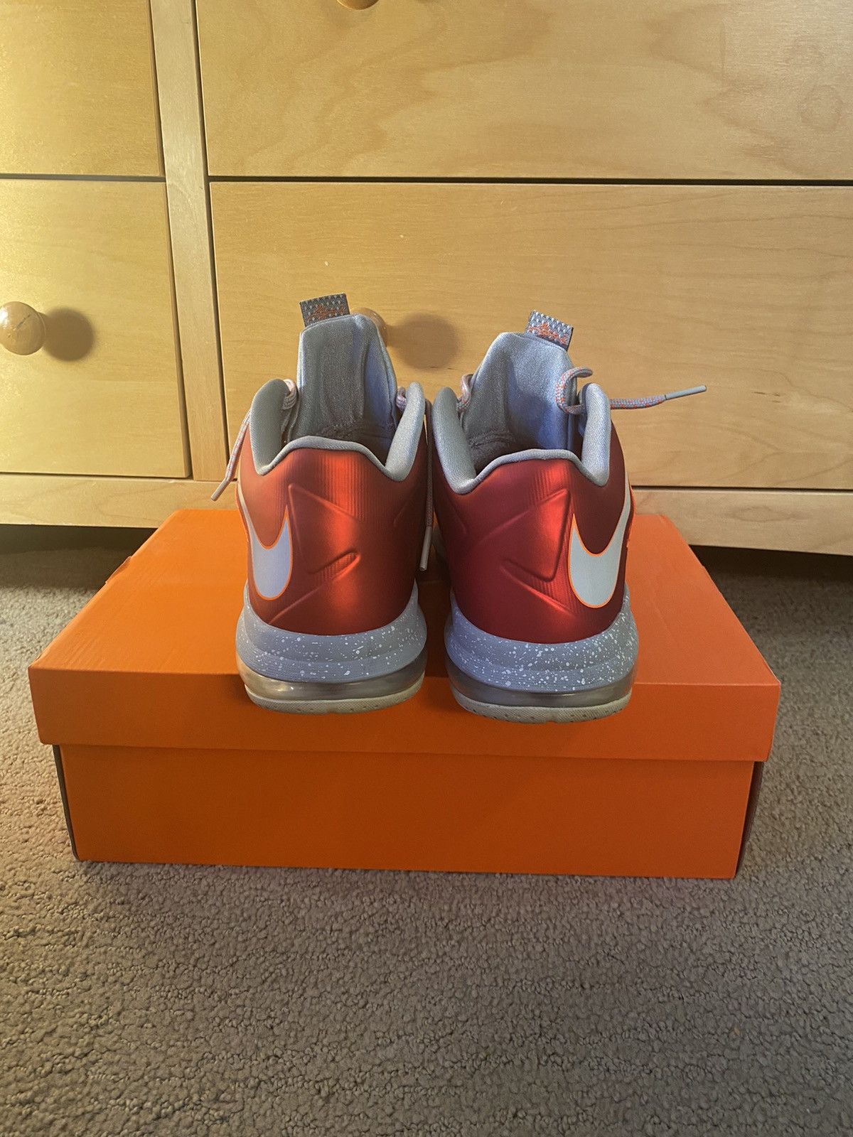 Nike Air Max LeBron 10 Low University Red 2013 Size US 9 / EU 42 - 5 Thumbnail
