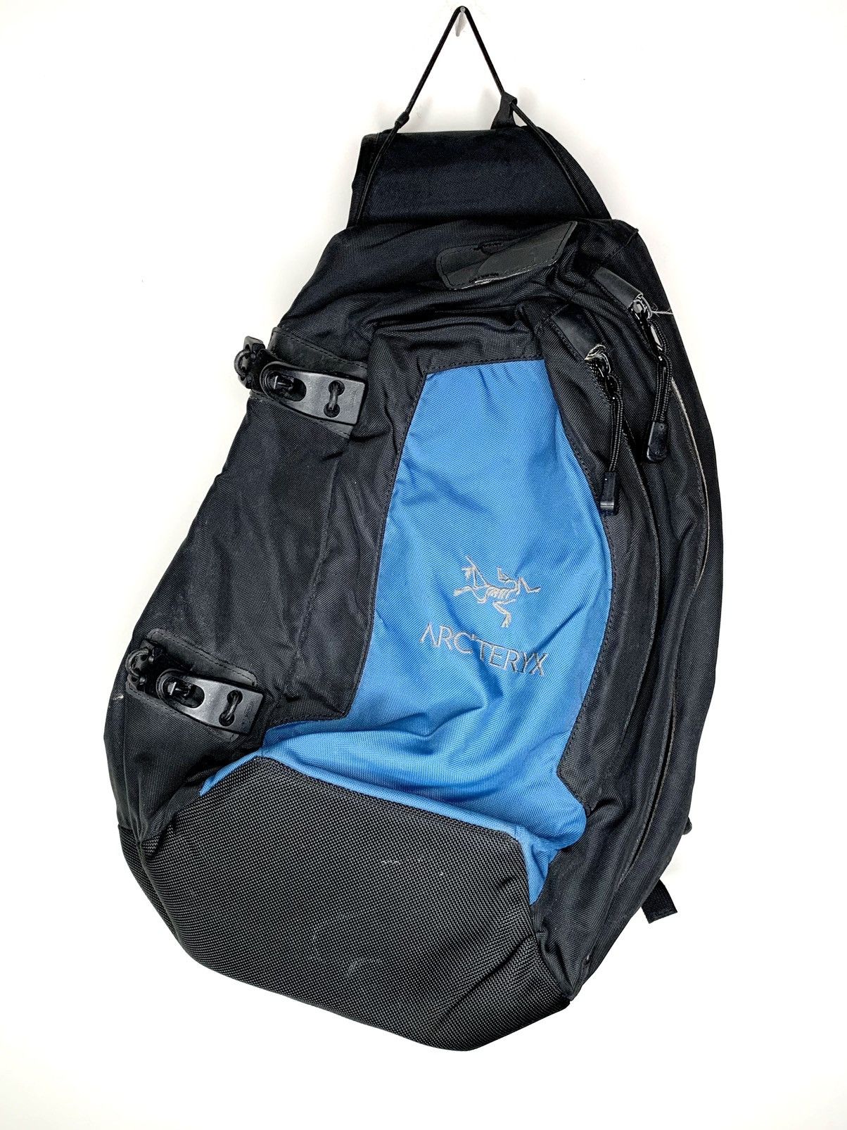 Arc'teryx Arcteryx Quiver 11L tri-harness bag Black | Grailed
