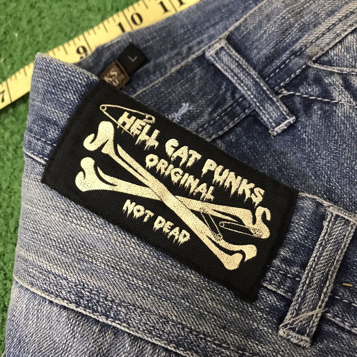 Seditionaries Vintage Hell Cat Punks Denim Spellout Studded Size US 32 / EU 48 - 18 Thumbnail