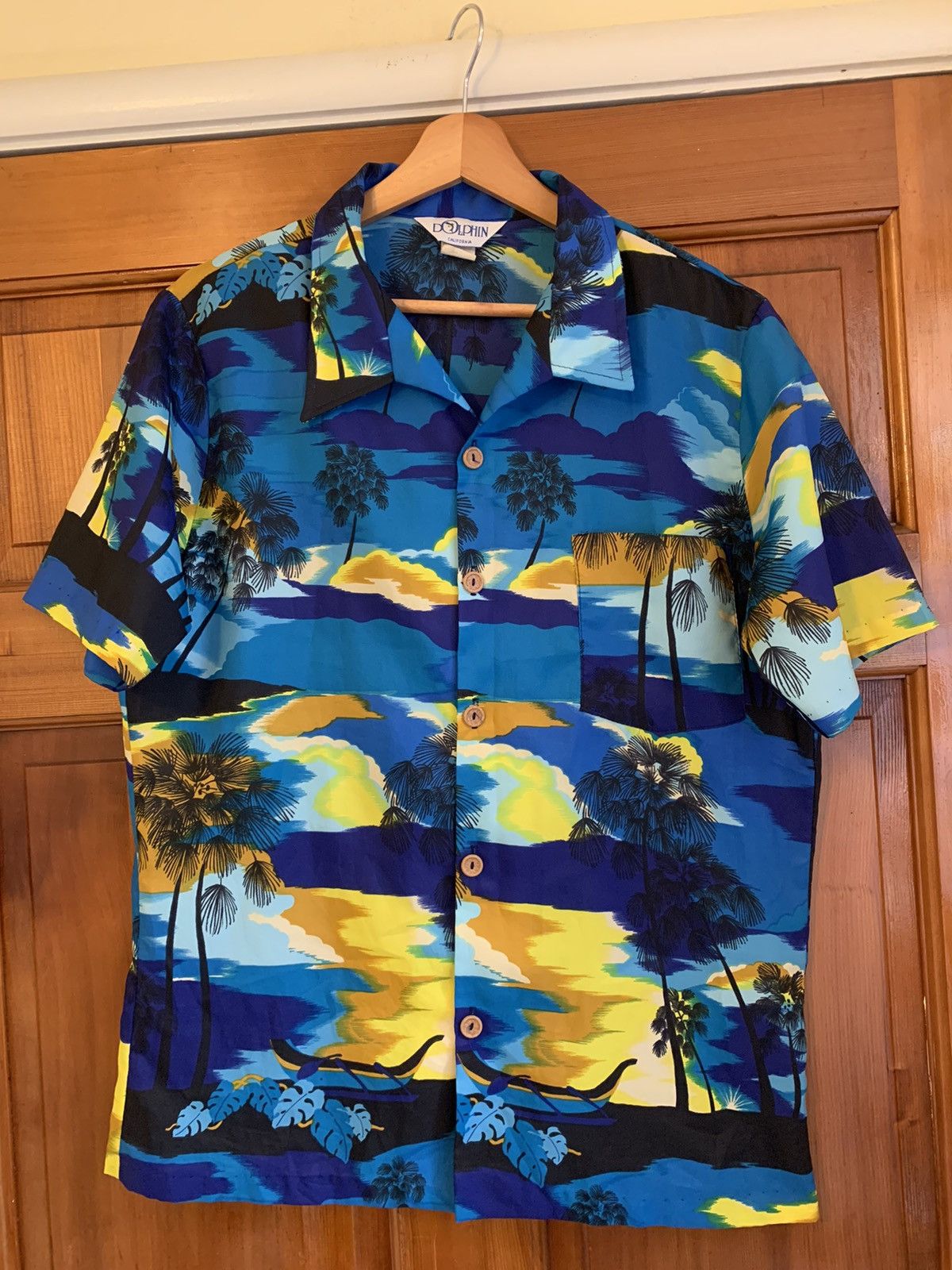 Vintage *RARE* Vintage 70’s Dolphin California Paradise Button Shirt Size US M / EU 48-50 / 2 - 1 Thumbnail