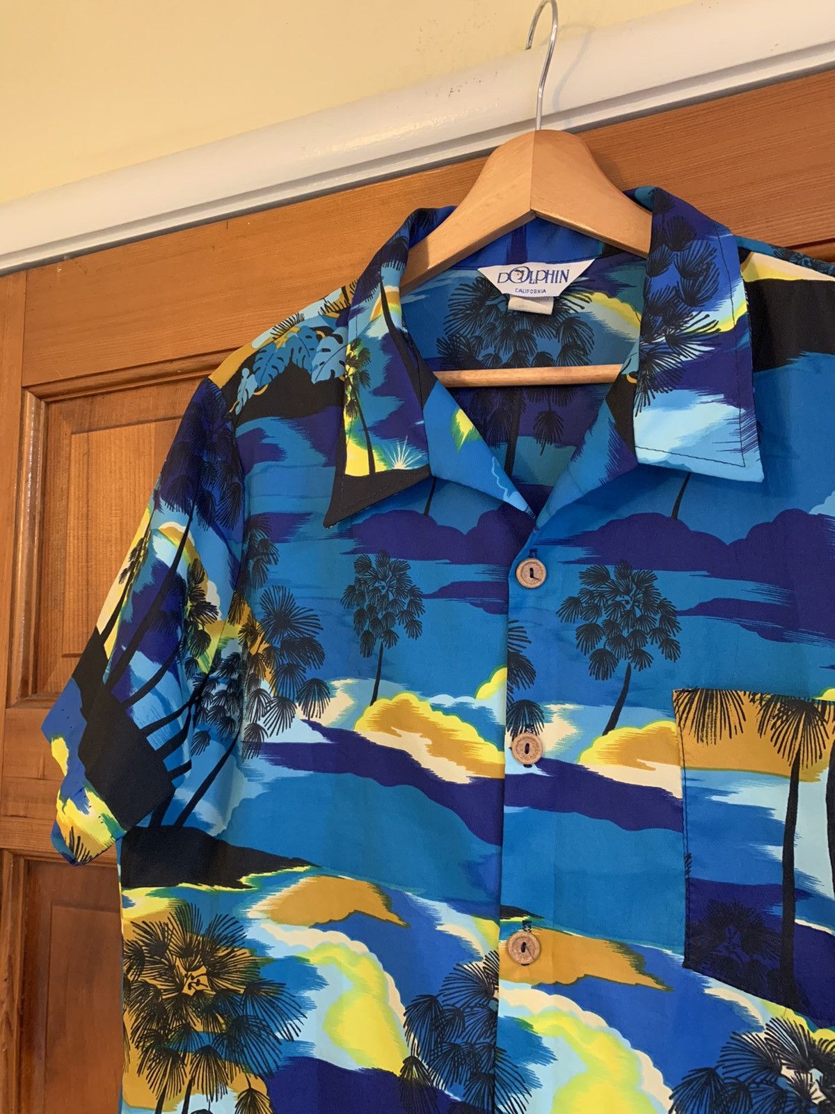 Vintage *RARE* Vintage 70’s Dolphin California Paradise Button Shirt Size US M / EU 48-50 / 2 - 2 Thumbnail