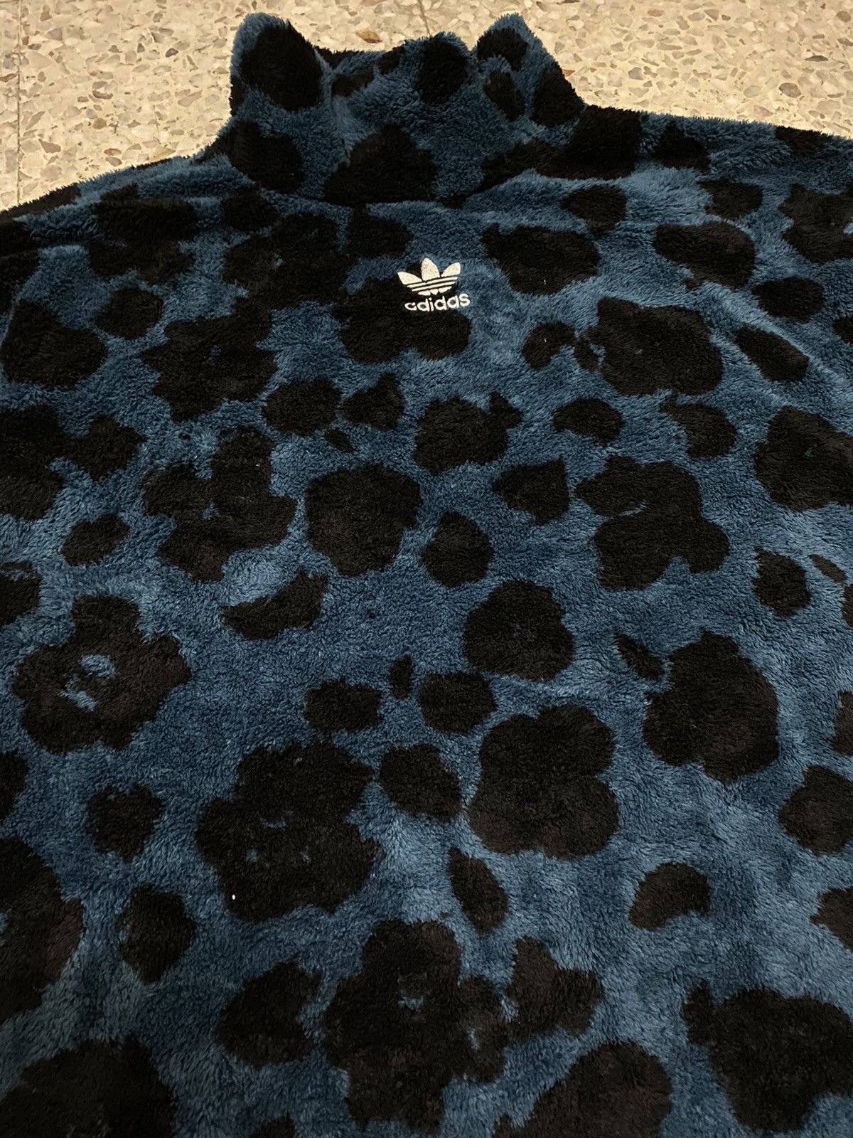 Adidas Adidas Turtle Neck Fleece Sweatshirt Art Design Size US M / EU 48-50 / 2 - 3 Thumbnail