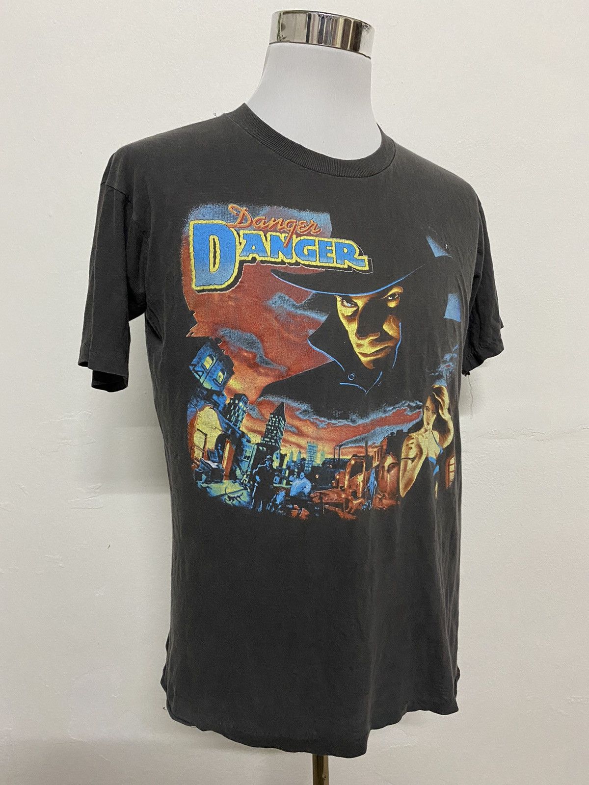 Band Tees × Vintage vintage danger danger band tee Size US L / EU 52-54 / 3 - 3 Thumbnail