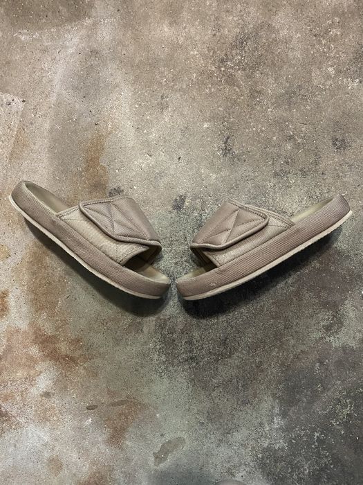 yeezy season 7 slides price