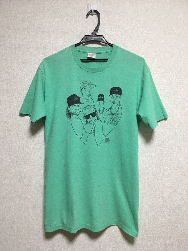 Supreme nwa tee online