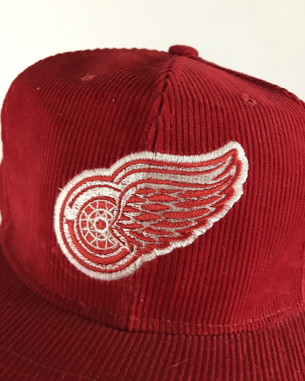 NHL Vintage 80’s Detroit Red Wings corduroy snapback hat Size ONE SIZE - 3 Thumbnail