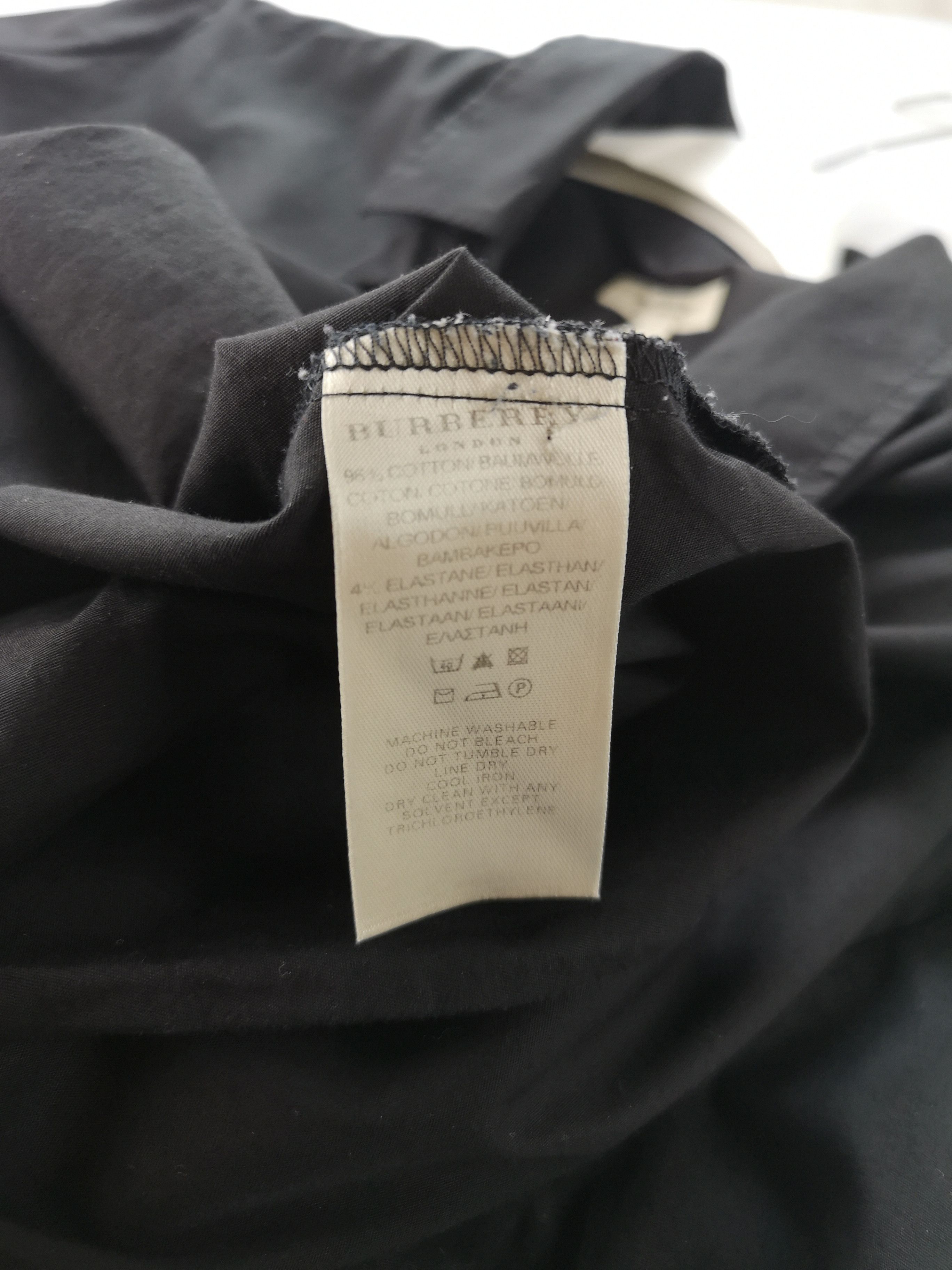 Burberry Burberry London Black Shirt Size US M / EU 48-50 / 2 - 7 Thumbnail