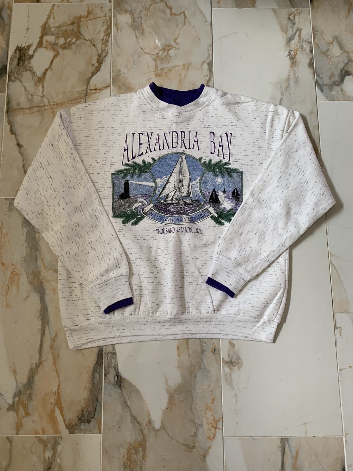 Vintage Vintage Alexandria Bay Thousand Islands NY Crewneck Size US XL / EU 56 / 4 - 1 Thumbnail