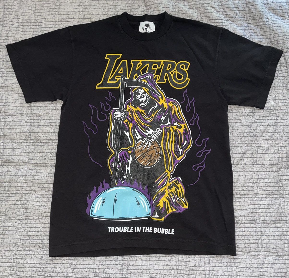 NBA × Warren Lotas Warren Lotas Lakers TROUBLE IN THE BUBBLE T-Shirt Size Small Size US S / EU 44-46 / 1 - 1 Thumbnail