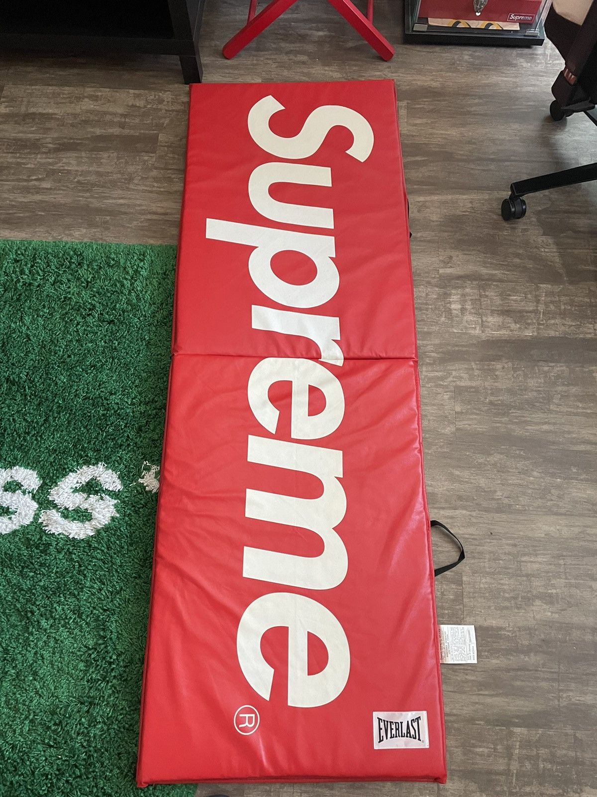 on sale Supreme Everlast Folding Exercise Mat hubliexpress