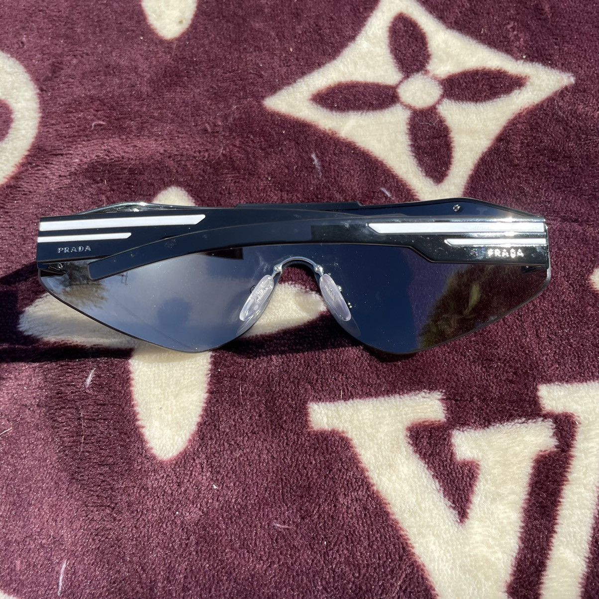 Prada Prada Sunglasses Size ONE SIZE - 2 Thumbnail