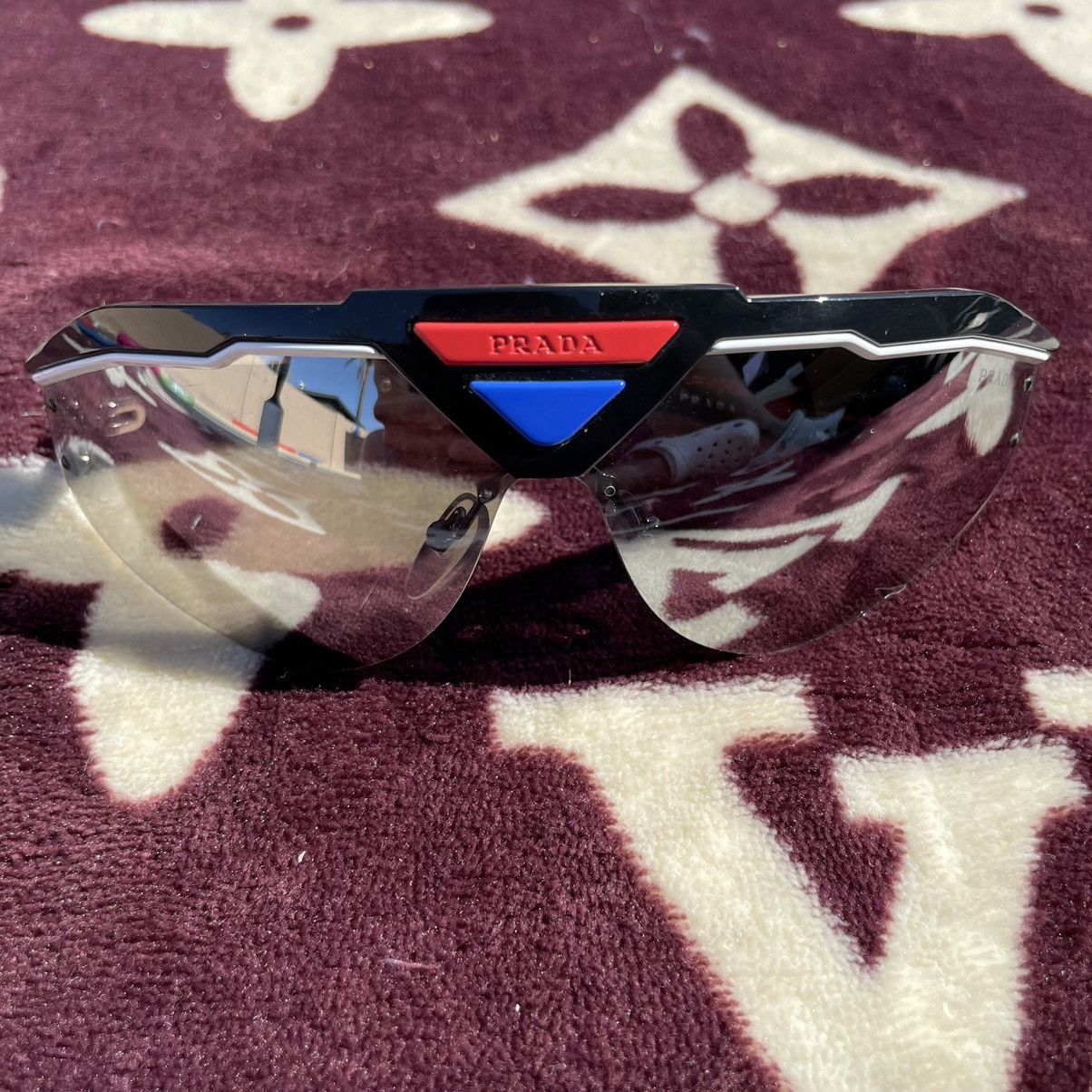 Prada Prada Sunglasses Size ONE SIZE - 1 Thumbnail