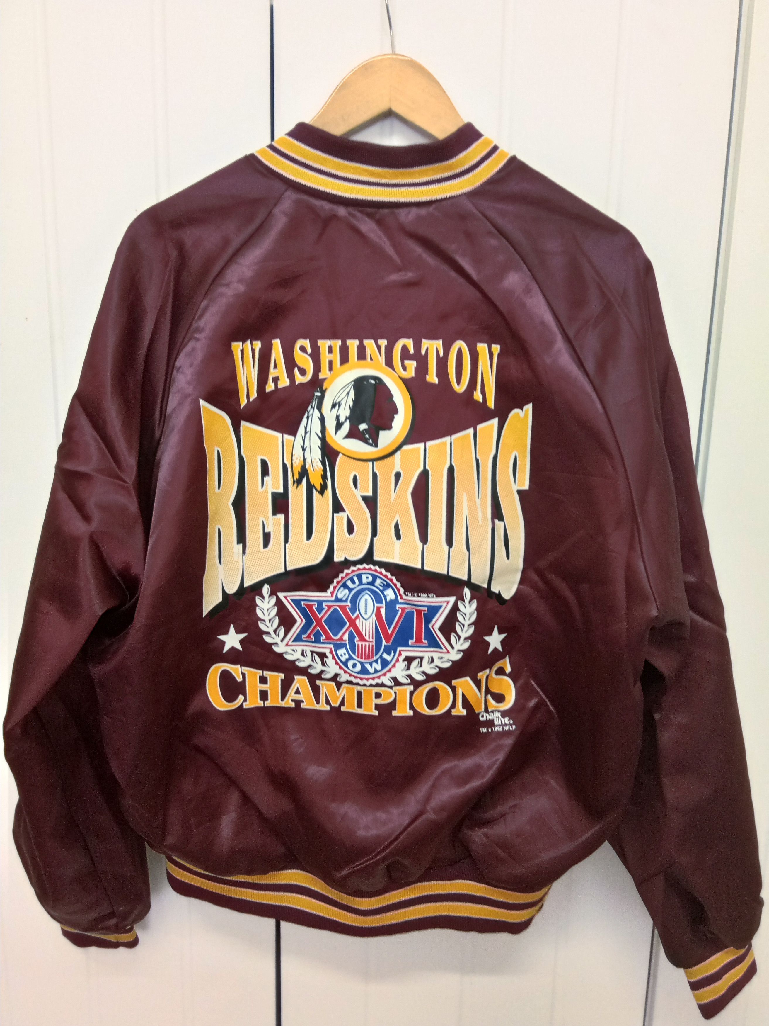 Vtg 90s Rare shops NFL Washington Redskins Chalk Line Fanimation Jacket. Mens Large