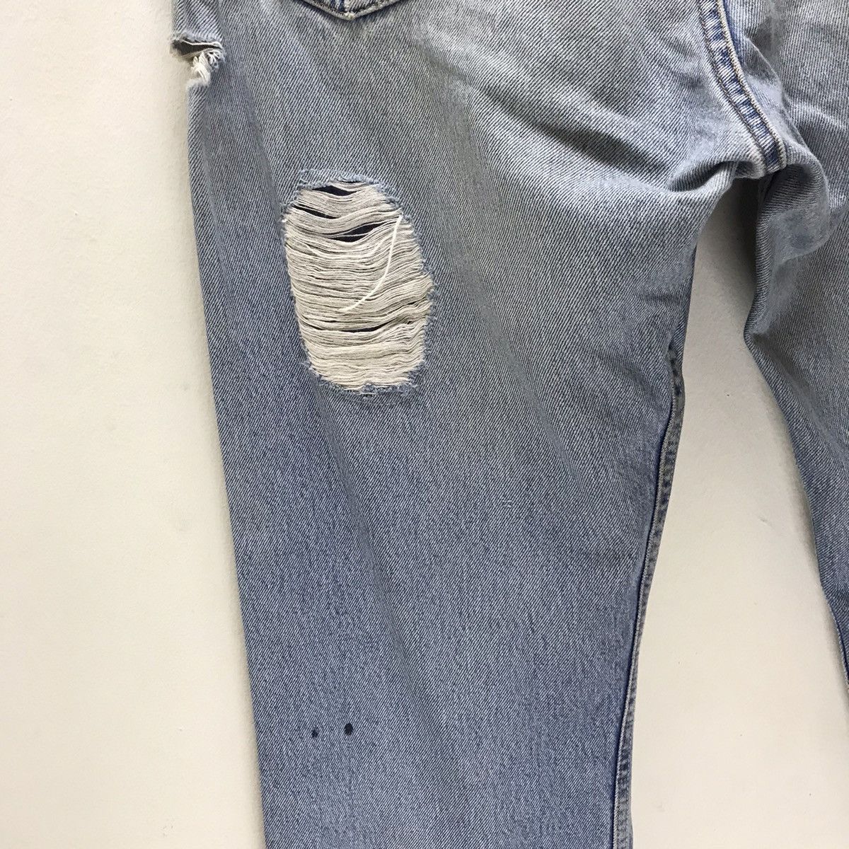 Levi's Vintage 90s Levis 501 Mickey Distressed Jeans Size US 36 / EU 52 - 14 Thumbnail