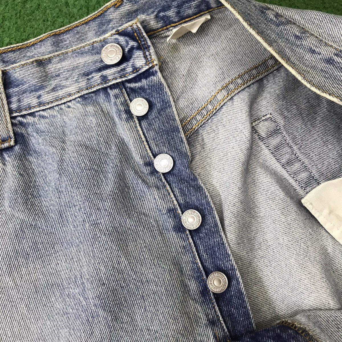 Levi's Vintage 90s Levis 501 Mickey Distressed Jeans Size US 36 / EU 52 - 18 Thumbnail