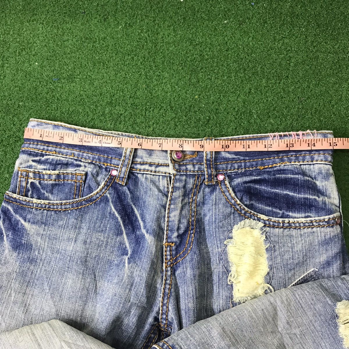 Anime Vintage Hello Kitty Distressed Denim Jeans Size 29" - 18 Thumbnail