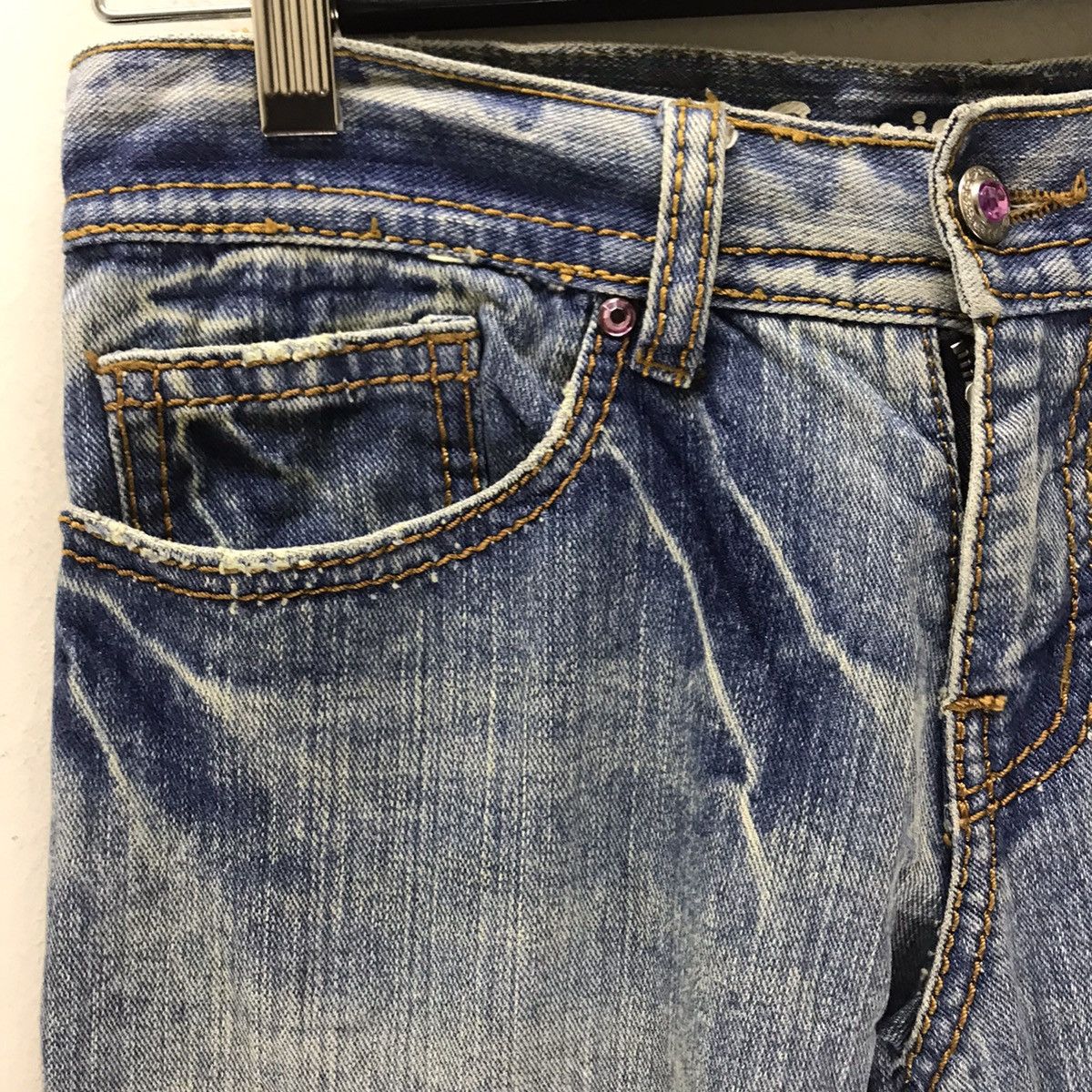 Anime Vintage Hello Kitty Distressed Denim Jeans Size 29" - 4 Thumbnail