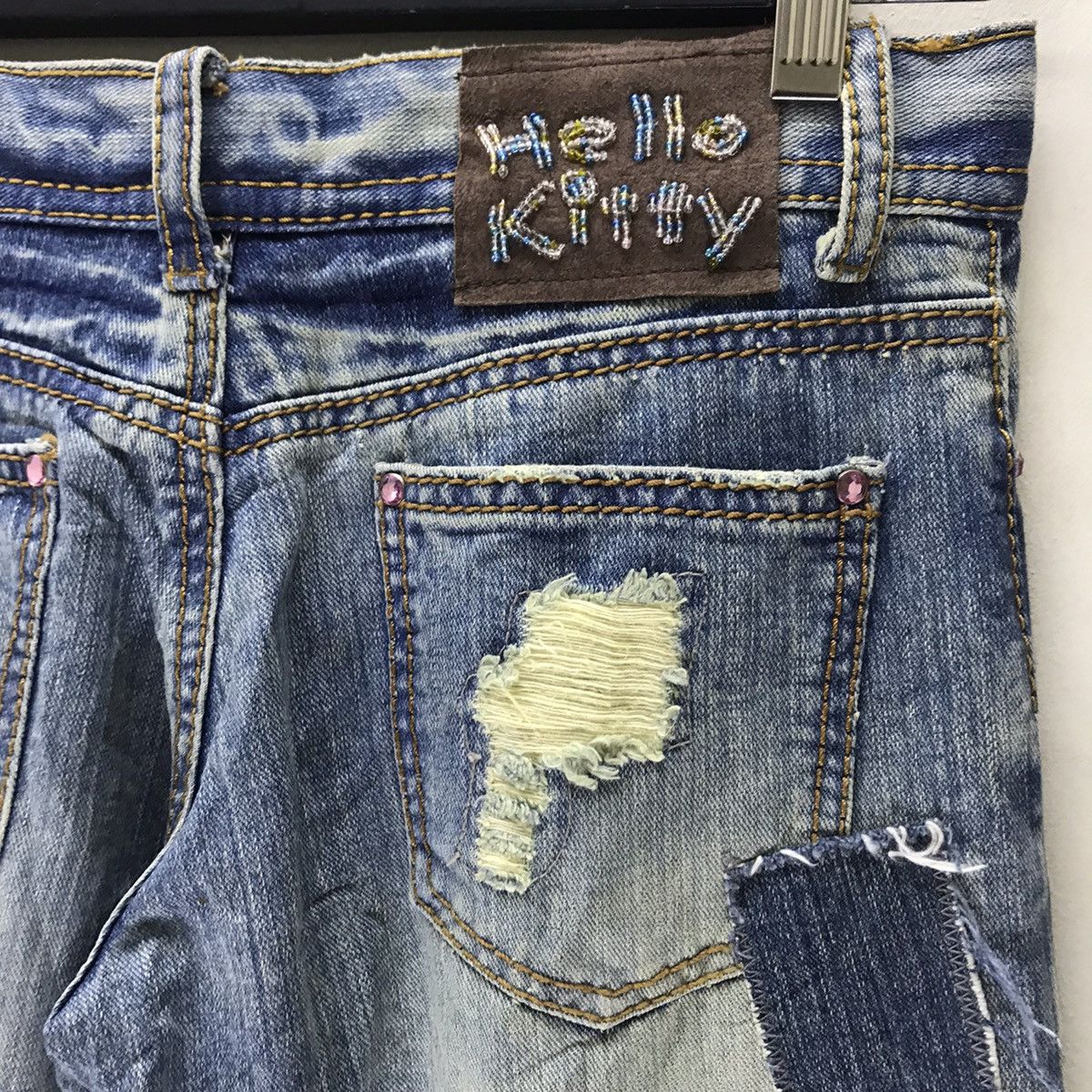 Anime Vintage Hello Kitty Distressed Denim Jeans Size 29" - 13 Thumbnail