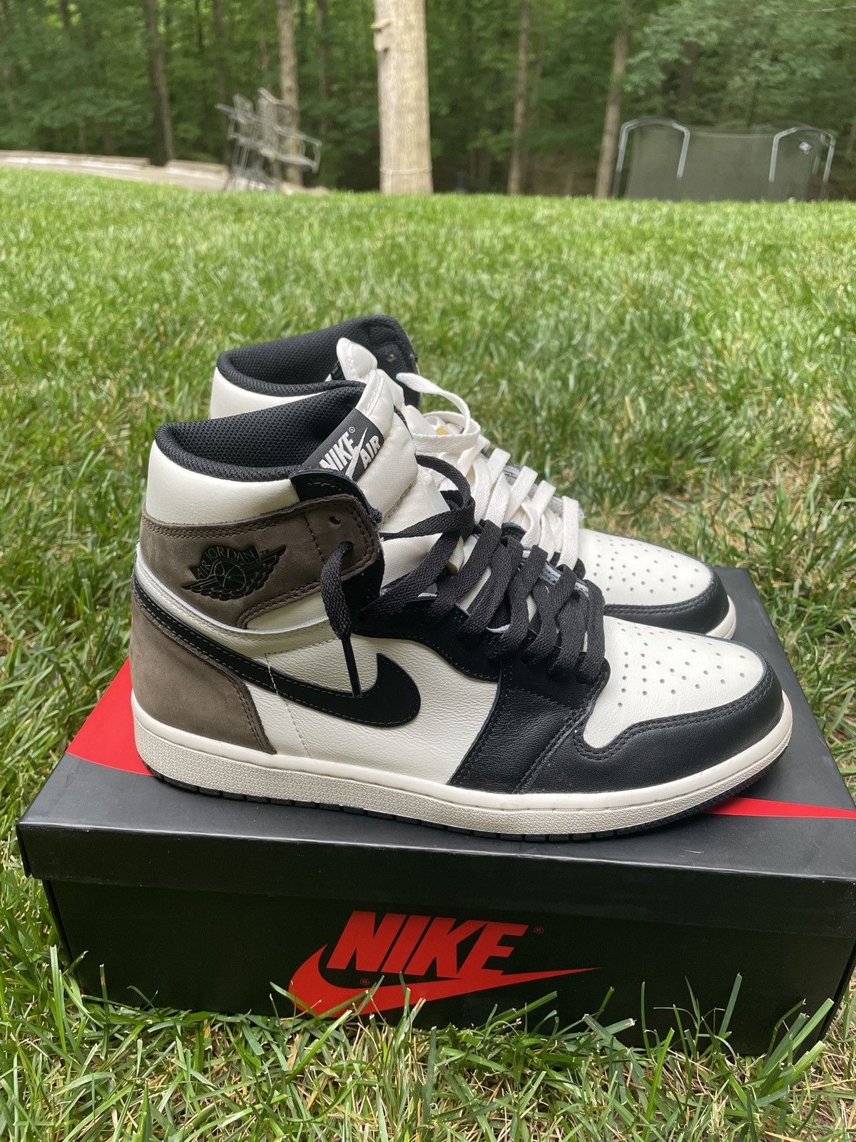 Jordan Brand Air Jordan 1 Retro High OG Size US 10 / EU 43 - 1 Thumbnail