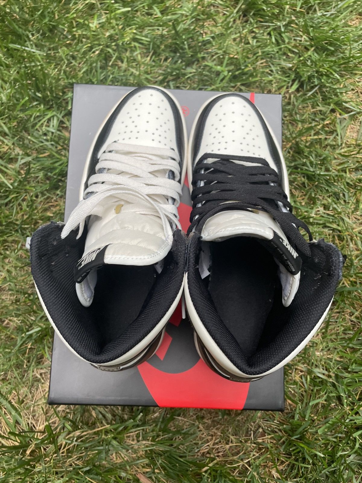 Jordan Brand Air Jordan 1 Retro High OG Size US 10 / EU 43 - 7 Thumbnail