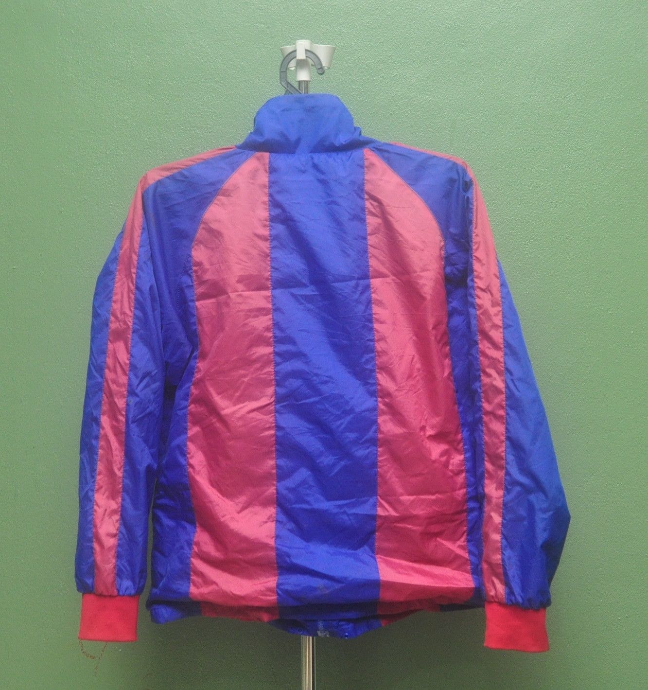 Japanese Brand Vintage Barcelona Football Windbreaker Fashion Size US M / EU 48-50 / 2 - 2 Thumbnail
