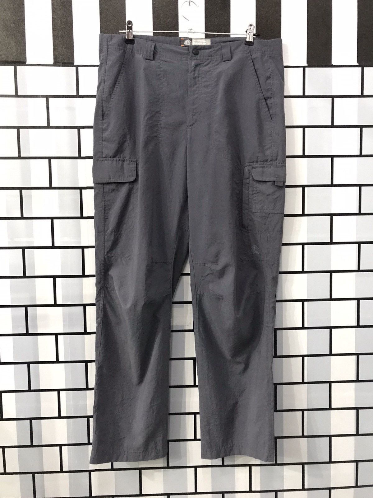 Nike ACG Cargo Woven tactical pants