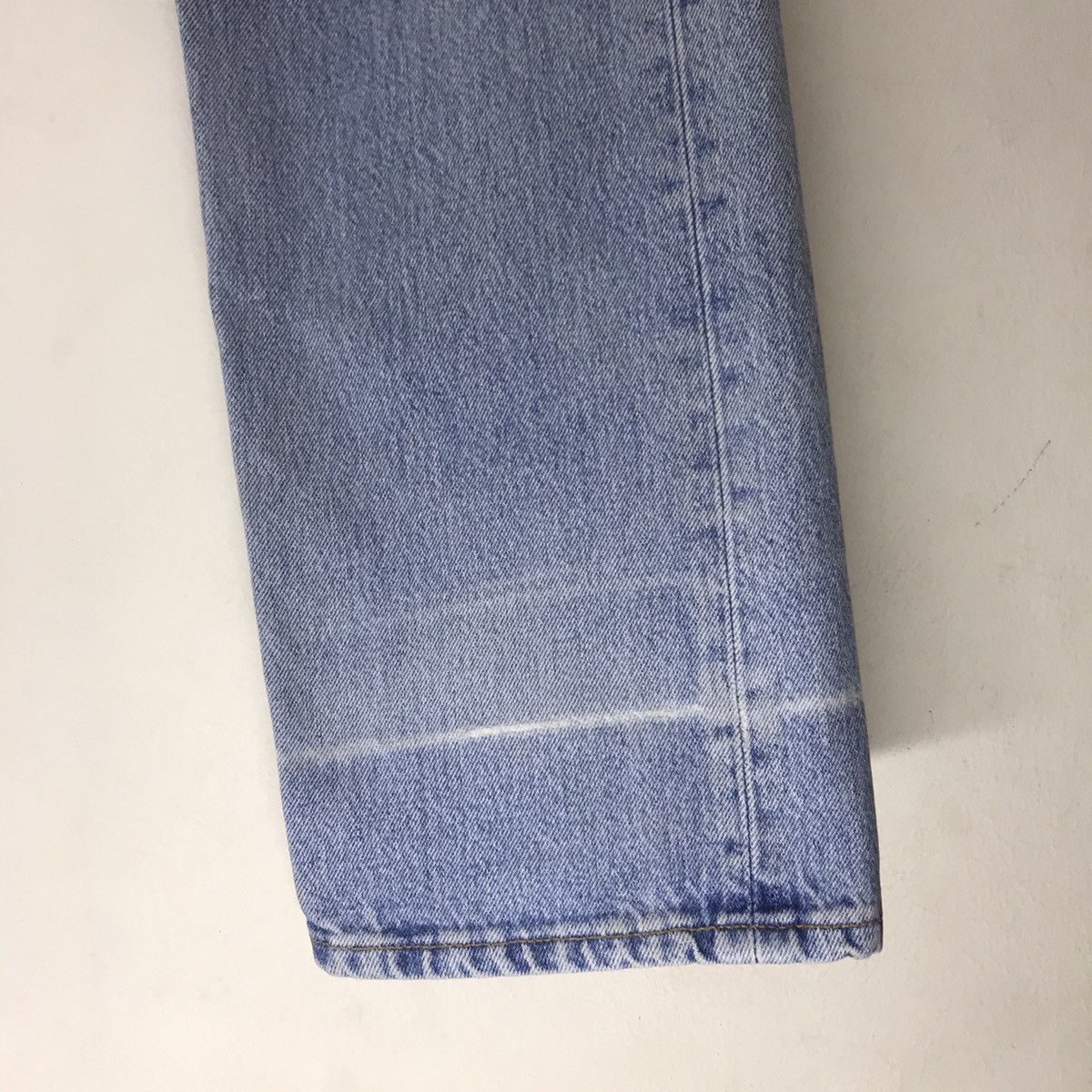 Levi's Vintage 90s Levis 501 Distress Lightwash Made in France Size US 34 / EU 50 - 9 Thumbnail