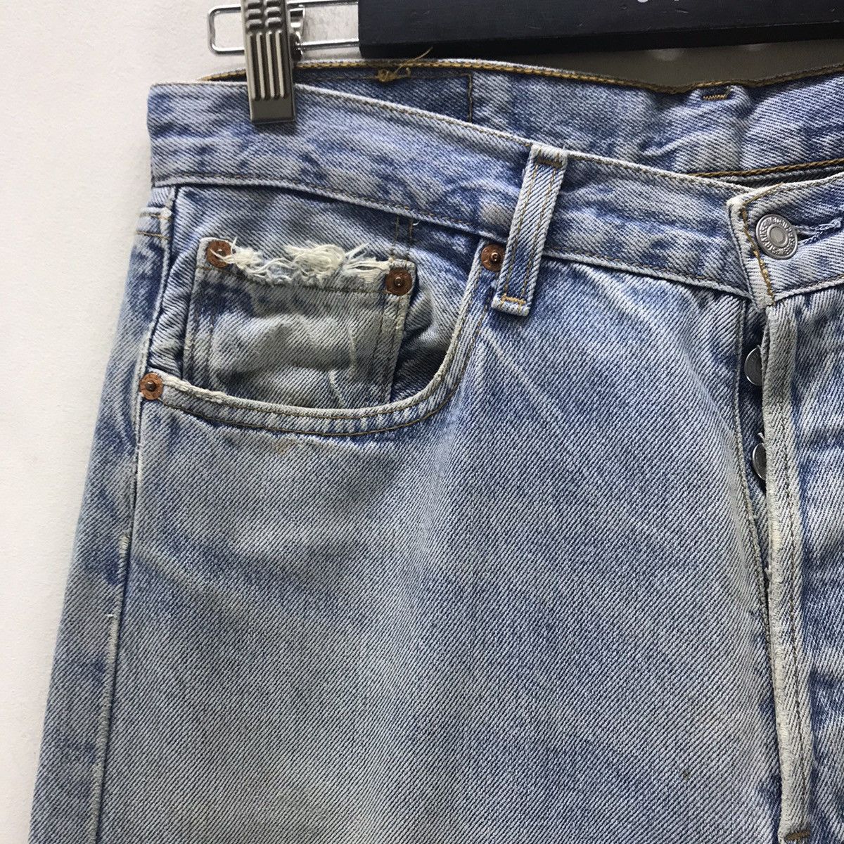 Levi's Vintage 90s Levis 501 Distress Lightwash Made in France Size US 34 / EU 50 - 4 Thumbnail
