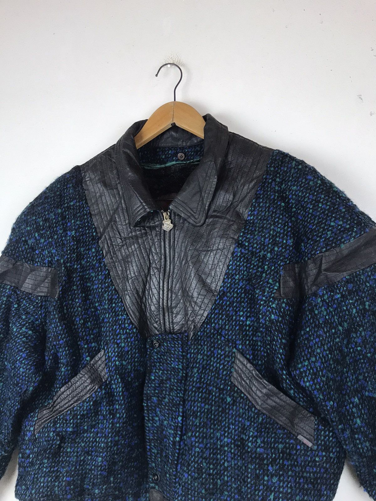 Japanese Brand × Vintage Vintage Cheetah Tweed + Leather Bomber Heavy Jacket Size US L / EU 52-54 / 3 - 24 Thumbnail